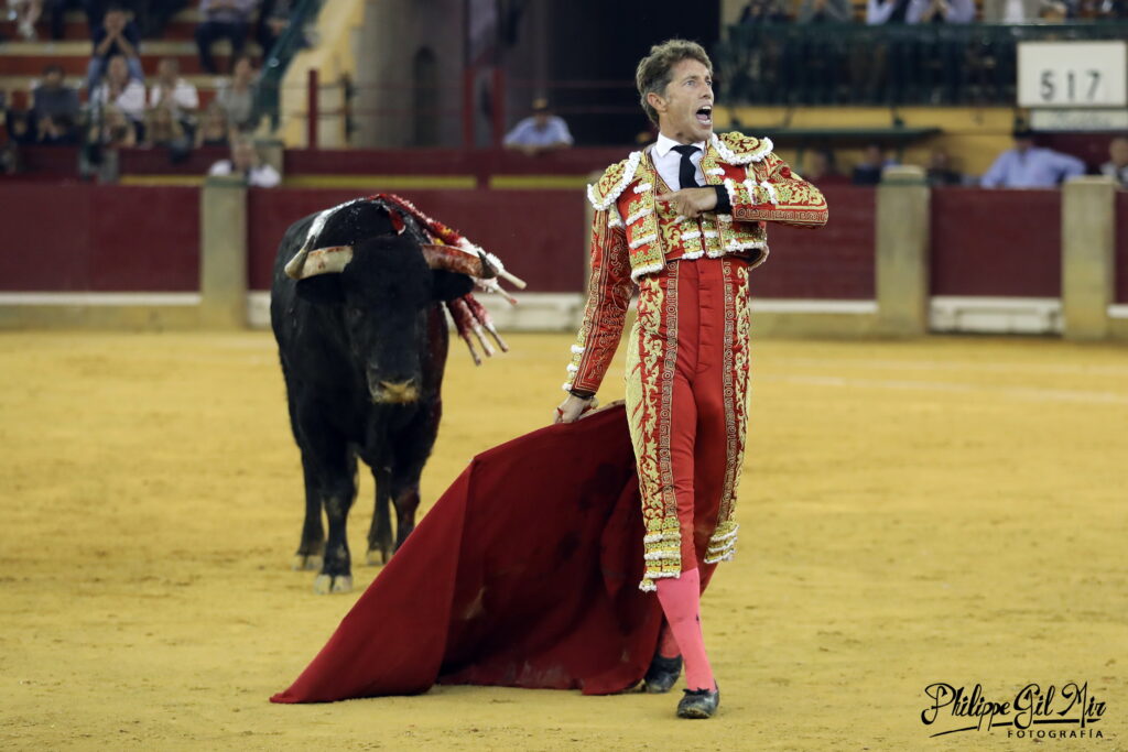 L’attribut alt de cette image est vide, son nom de fichier est 1456-Zaragoza-11-10-2022-El-Pilar-Antonio-Ferrera-David-Fandila-El-Fandi-Manuel-Escribano-%C2%A9-Philippe-Gil-Mir-1024x683.jpg.