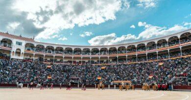 Madrid, Victoriano, oreille pour De Justo