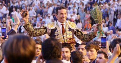 Séville: Secretario et De Miranda au sommet.